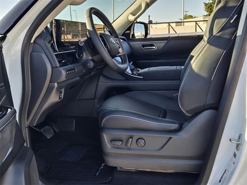 New 2026 INFINITI QX80 Luxe w/ Cargo Package image 12