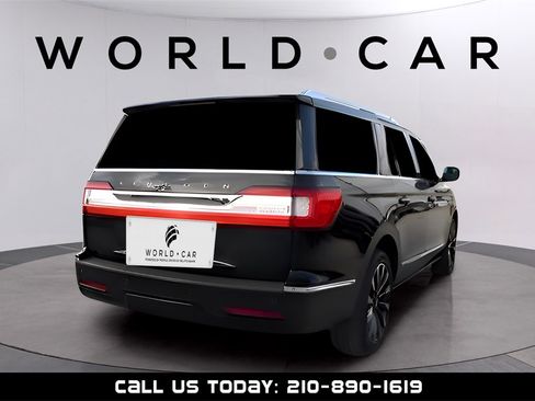 Used 2018 Lincoln Navigator L Select w/ Technology Package image 7