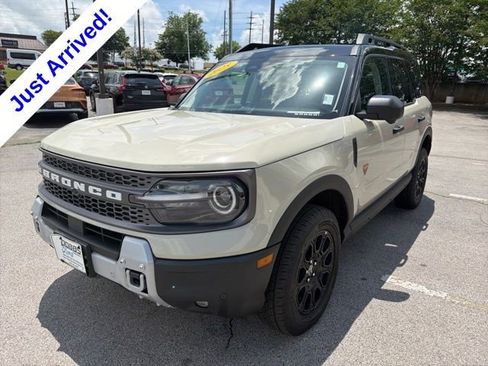 Used 2025 Ford Bronco Sport Badlands AWD/4WD image 7
