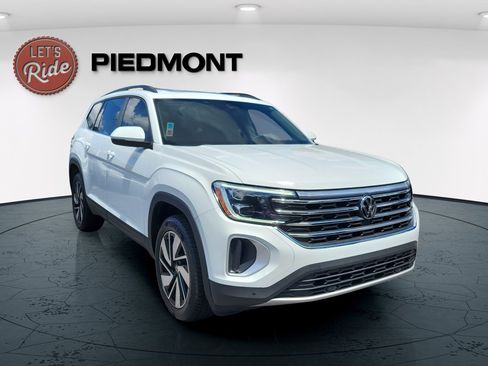 Used 2024 Volkswagen Atlas SE FWD image 3