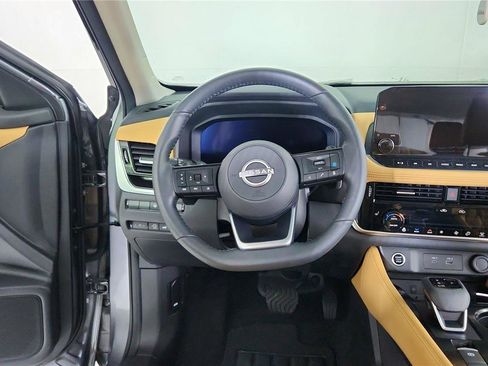 Certified 2023 Nissan Rogue Platinum w/ Platinum Premium Package image 20