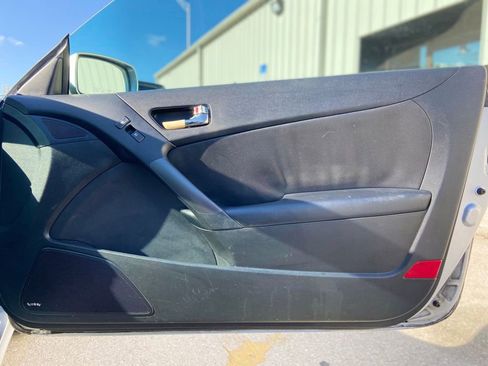 Used 2012 Hyundai Genesis 3.8 RWD image 13