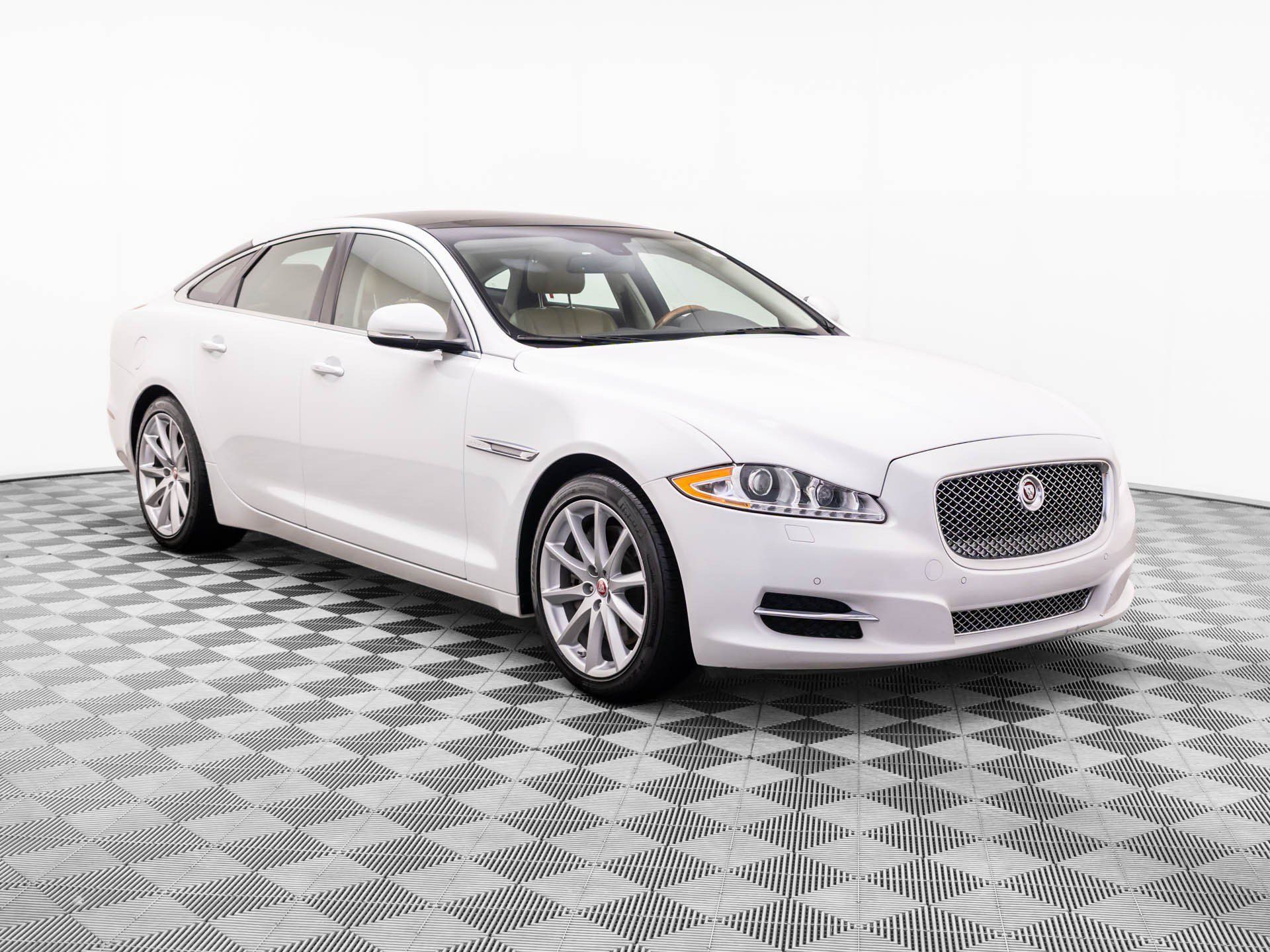 Used 2015 Jaguar XJ AWD image 7