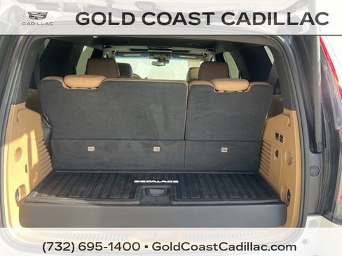 Used 2020 Cadillac Escalade Platinum image 14