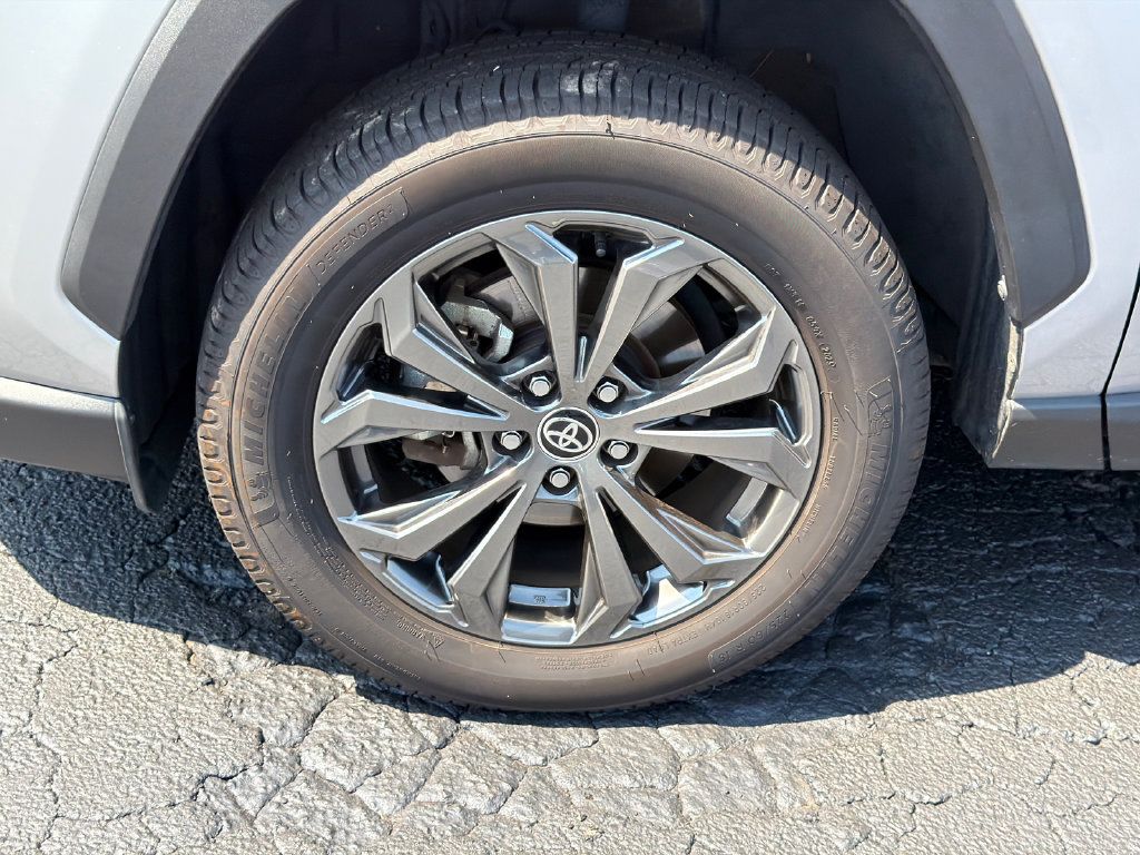 Used 2023 Toyota RAV4 XLE Premium AWD/4WD image 13