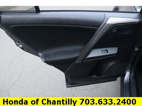 Used 2018 Toyota RAV4 LE image 24