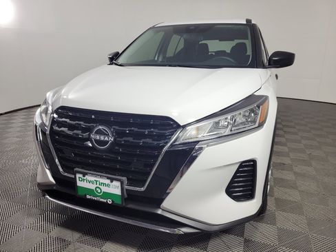 Used 2024 Nissan Kicks S FWD image 15