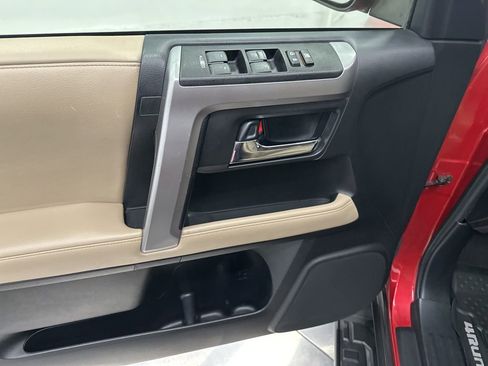 Used 2019 Toyota 4Runner SR5 image 11