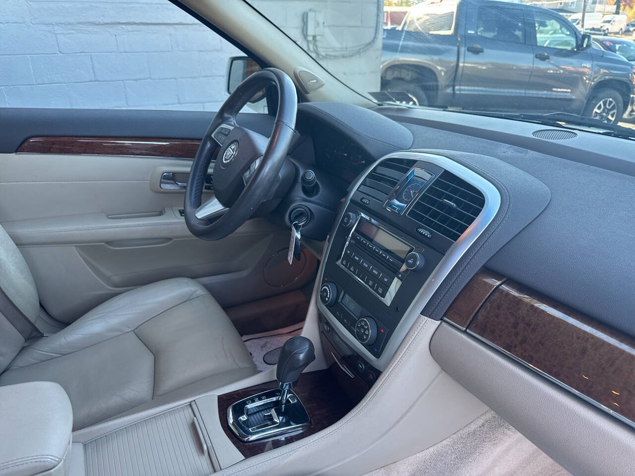 Used 2008 Cadillac SRX AWD w/ Utility Package image 26