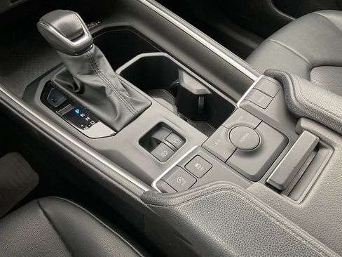 Used 2024 Toyota Grand Highlander XLE image 39