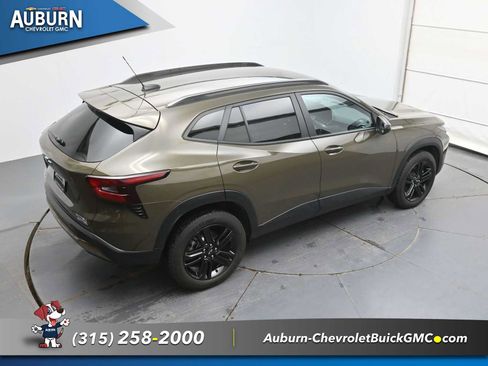 Used 2024 Chevrolet Trax ACTIV FWD image 31