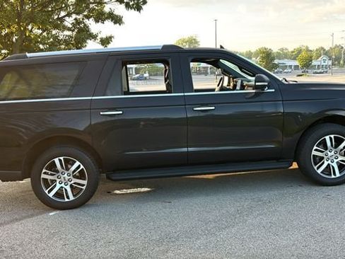Used 2024 Ford Expedition Max Limited AWD/4WD image 27