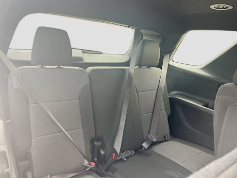 Used 2023 Chevrolet Traverse LT FWD image 26