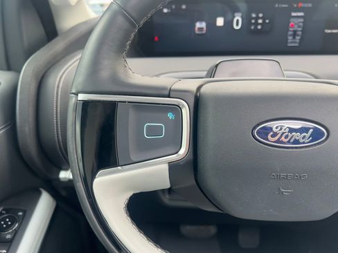 Used 2025 Ford Expedition Max Platinum AWD/4WD image 14