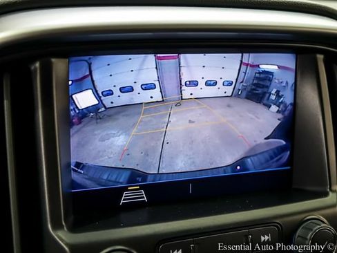 Used 2022 Chevrolet Colorado LT w/ LT Convenience Package RWD image 16