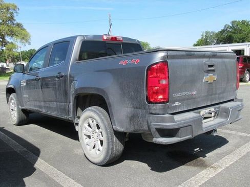Used 2019 Chevrolet Colorado LT w/ LT Convenience Package image 3