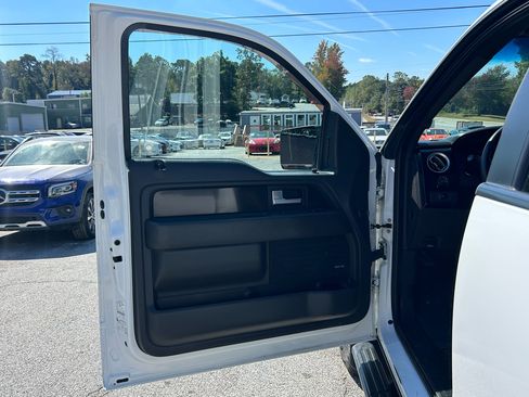 Used 2014 Ford F150 FX4 w/ Equipment Group 402A Luxury image 9