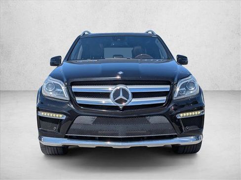 Used 2013 Mercedes-Benz GL 550 4MATIC image 2