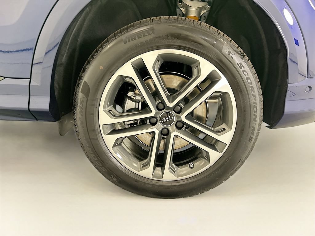Used 2026 Audi Q5 Premium Plus AWD/4WD image 30