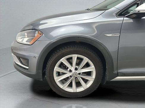 Used 2017 Volkswagen Golf Alltrack SE AWD/4WD image 9
