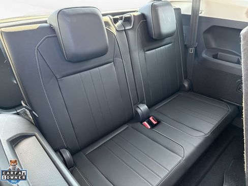 Used 2023 Volkswagen Tiguan SE FWD image 24