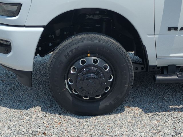 New 2026 RAM 3500 Big Horn AWD/4WD image 10