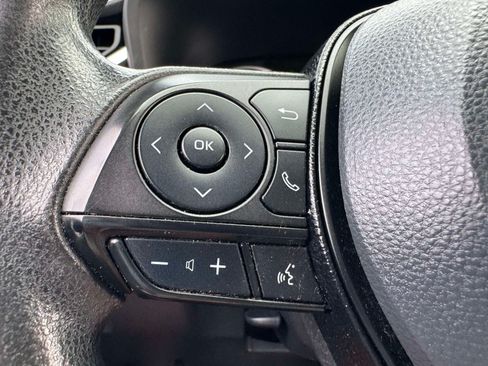 Used 2021 Toyota RAV4 LE AWD/4WD image 36