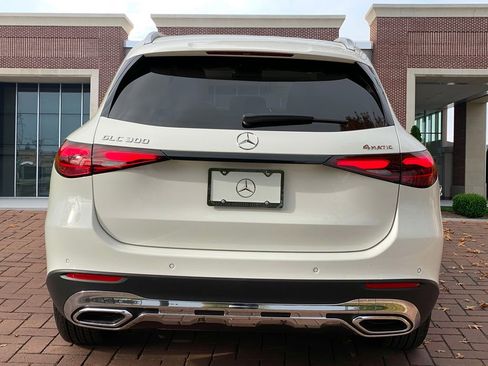 Certified 2025 Mercedes-Benz GLC 300 4MATIC image 5