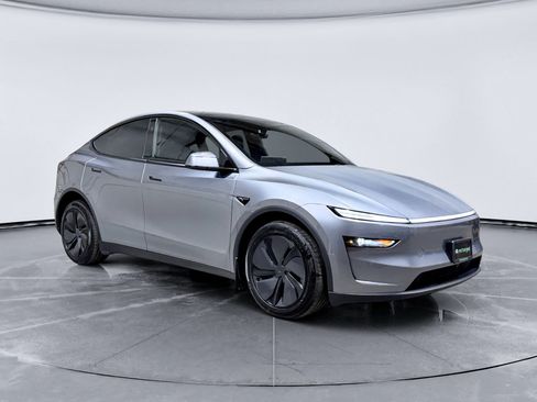 Used 2026 Tesla Model Y Long Range AWD/4WD image 4
