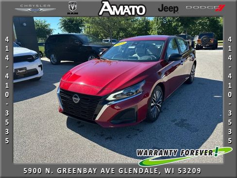 Used 2025 Nissan Altima 2.5 SV FWD image 1