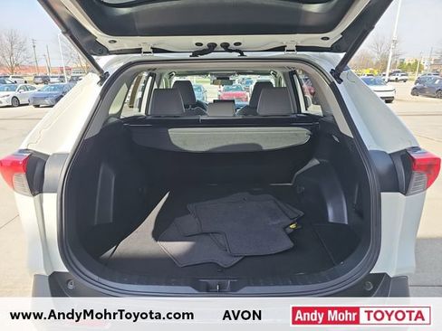 Used 2019 Toyota RAV4 XLE Premium image 29