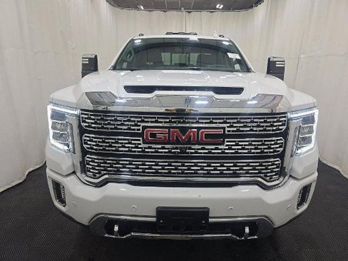 Used 2022 GMC Sierra 2500 Denali w/ Denali Ultimate Package AWD/4WD image 2