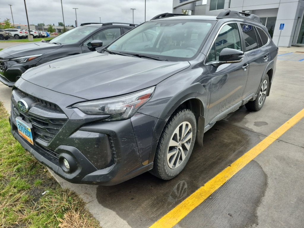 Used 2024 Subaru Outback Premium AWD/4WD image 5