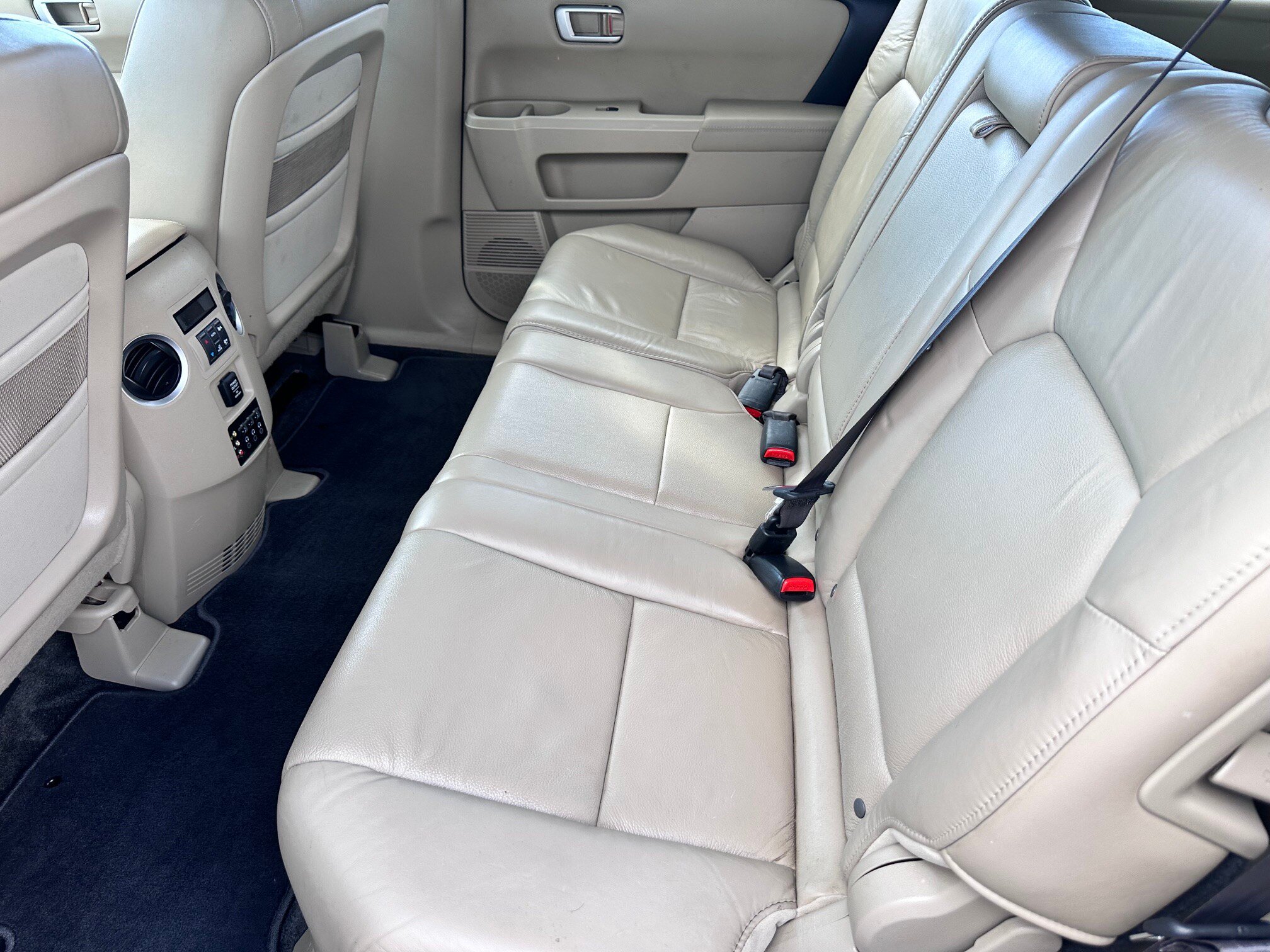 Used 2011 Honda Pilot Touring image 6