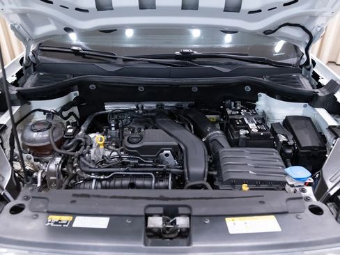 Used 2023 Volkswagen Taos SE image 25