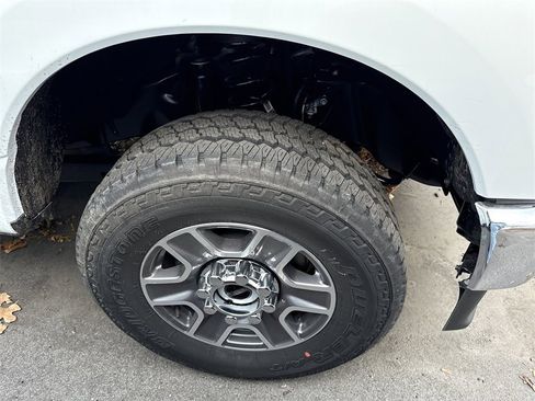 New 2025 Ford F350 XLT w/ FX4 Off-Road Package image 7