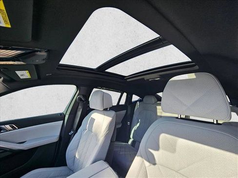 New 2026 BMW X6 xDrive40i w/ Executive Package image 11