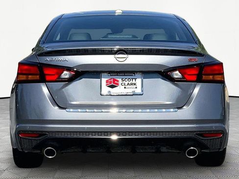 Used 2023 Nissan Altima 2.5 SR FWD image 6