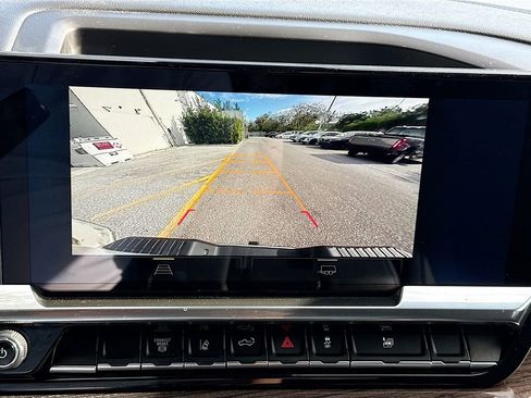 Used 2025 Chevrolet Silverado 2500 LT w/ Convenience Package image 15