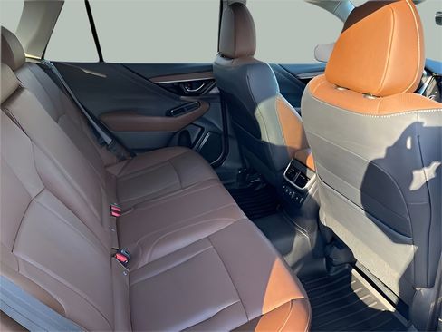 Used 2022 Subaru Outback Touring image 15