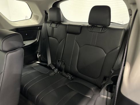 Certified 2025 Honda Pilot Touring image 30