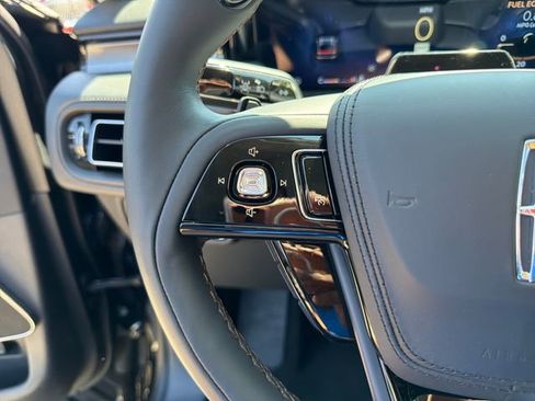 New 2026 Lincoln Aviator AWD w/ Jet Appearance Package image 27