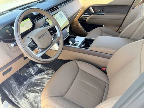 New 2026 Land Rover Range Rover SE image 5
