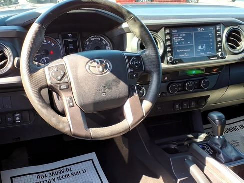 Certified 2023 Toyota Tacoma TRD Off-Road image 15