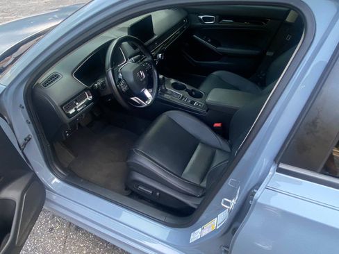 Used 2023 Honda Civic Touring image 10