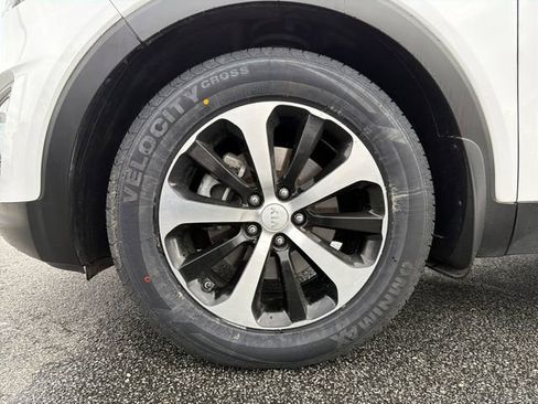 Used 2016 Kia Sorento EX w/ EX Premium Package image 11