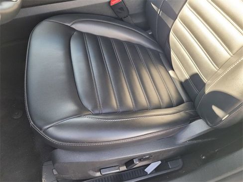 Used 2024 Ford Edge SEL image 11