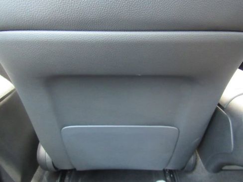 Used 2022 Mercedes-Benz C 300 Sedan image 32