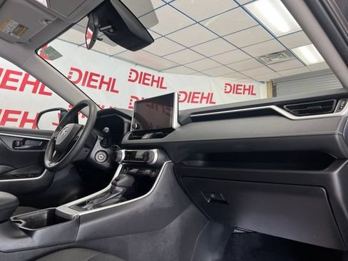 Used 2024 Toyota RAV4 LE AWD/4WD image 13