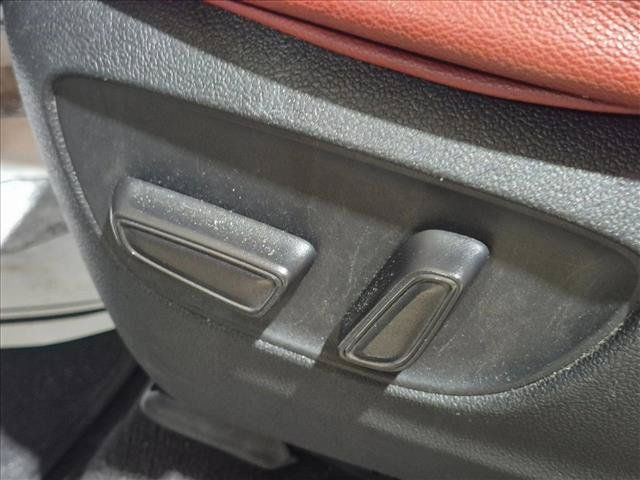 Used 2022 Toyota Sienna LE w/ LE Plus Package FWD image 6